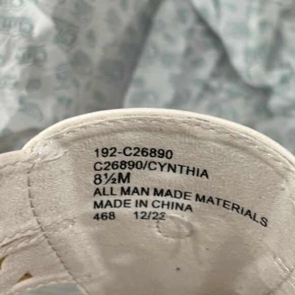 Cliffs by White Mountain Women's Cynthia Wedge Sandal White 8.5 - Picture 6 of 6